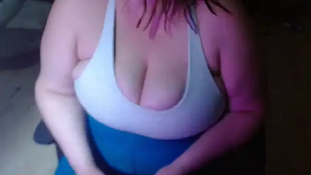 Snapshot of stacybanks chatting on April 30, 4:13 pm stacybanks online show from April 30, 4:13 pm
