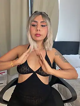 Emilyvalk  online show from May 30, 8:39 pm