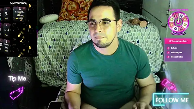 Snapshot of Ethan_quill chatting on December 3, 8:51 pm Ethan quill online show from December 3, 8:51 pm