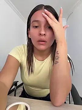 Snapshot of Talia_Bonet chatting on June 14, 4:53 pm Talia Bonet online show from June 14, 4:53 pm