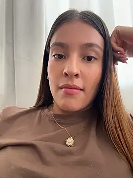 Snapshot of Talia_Bonet chatting on July 18, 3:27 pm Talia Bonet online show from July 18, 3:27 pm