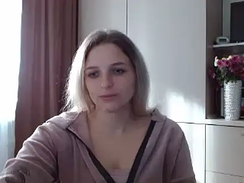 Snapshot of ElisSky301 chatting on November 15, 11:40 am ElisSky301 online show from November 15, 11:40 am