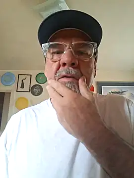 Snapshot of pena633 chatting on November 26, 2:07 pm pena633 online show from November 26, 2:07 pm