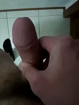 Snapshot of trm2066 chatting on December 15, 6:23 pm trm2066 online show from December 15, 6:23 pm