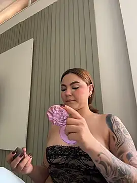 Beella1  online show from August 2, 2:04 pm