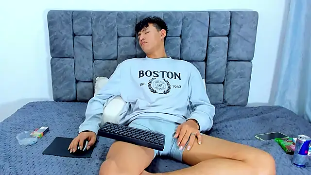 Snapshot of Nicolas_Torres_ chatting on November 4, 5:39 am Nicolas Torres online show from November 4, 5:39 am