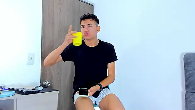 Snapshot of Nicolas_Torres_ chatting on November 7, 7:30 am Nicolas Torres online show from November 7, 7:30 am