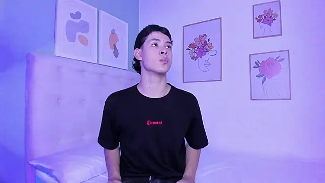 ApoloRicci online show from January 6, 7:50 pm