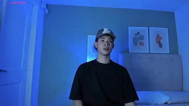 ApoloRicci online show from March 17, 8:12 pm