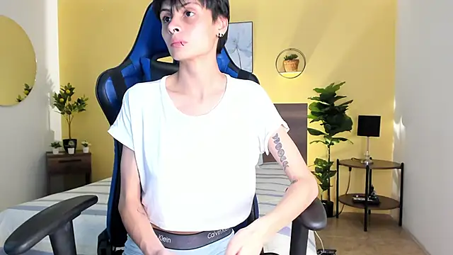 Snapshot of MartinnaGrecco chatting on October 25, 9:20 pm MartinnaGrecco online show from October 25, 9:20 pm