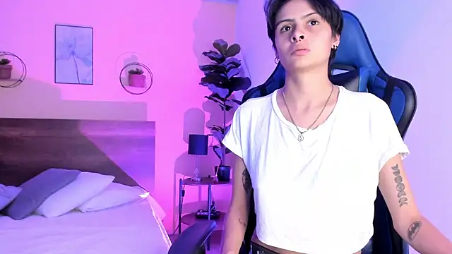 Snapshot of MartinnaGrecco chatting on November 29, 8:34 pm MartinnaGrecco online show from November 29, 8:34 pm