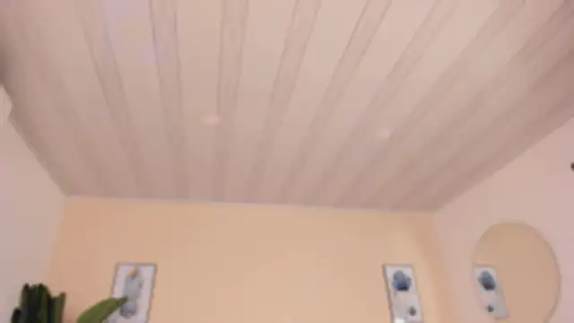 Snapshot of YariRose chatting on November 19, 1:33 pm YariRose online show from November 19, 1:33 pm