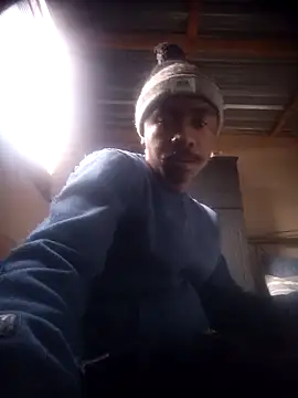 Snapshot of Pussylover911o chatting on November 24, 12:38 pm Pussylover911o online show from November 24, 12:38 pm