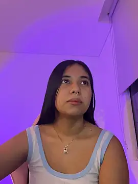 Snapshot of aly_nicols chatting on December 5, 6:11 am aly nicols online show from December 5, 6:11 am