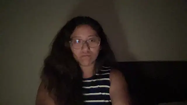 Snapshot of Kmiii21 chatting on November 10, 4:55 am Kmiii21 online show from November 10, 4:55 am