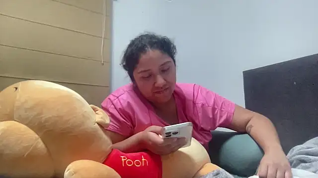 Snapshot of Kmiii21 chatting on December 23, 5:05 am Kmiii21 online show from December 23, 5:05 am