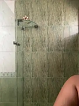 Snapshot of Kmiii21 chatting on February 12, 9:54 pm Kmiii21 online show from February 12, 9:54 pm