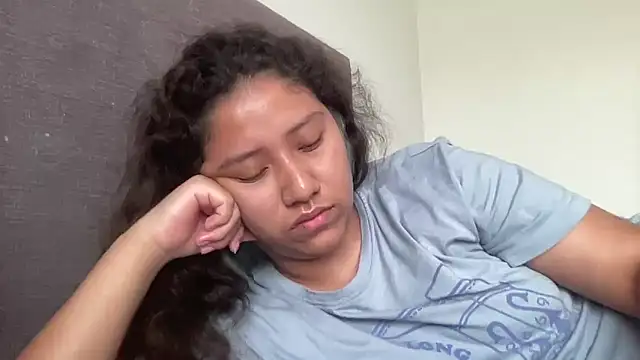 Snapshot of Kmiii21 chatting on February 17, 3:19 pm Kmiii21 online show from February 17, 3:19 pm