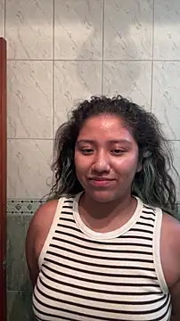 Snapshot of Kmiii21 chatting on March 13, 11:22 pm Kmiii21 online show from March 13, 11:22 pm