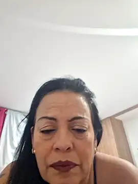 Snapshot of viviana-sexi chatting on February 12, 1:55 am viviana-sexi online show from February 12, 1:55 am