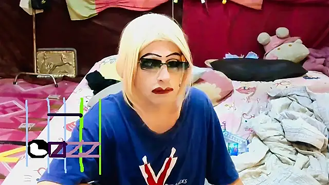 Snapshot of horni4luv chatting on February 5, 10:25 pm horni4luv online show from February 5, 10:25 pm