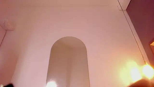Snapshot of Miss_ambrer_ chatting on July 7, 6:47 am Miss ambrer online show from July 7, 6:47 am