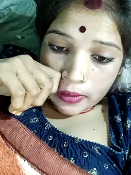 Snapshot of Bhumika_Love chatting on November 16, 1:22 am Bhumika Love online show from November 16, 1:22 am