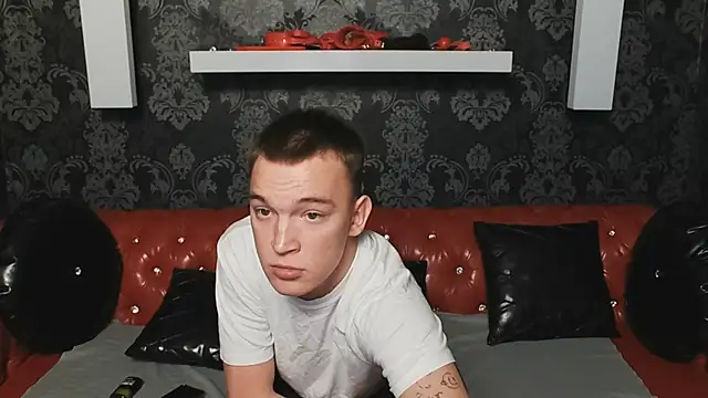 Snapshot of Derek_Banville chatting on October 24, 12:12 pm Derek Banville online show from October 24, 12:12 pm