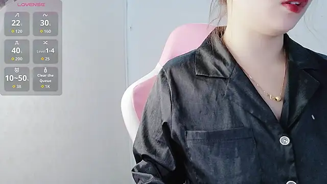 helo-kitty online show from December 21, 1:40 pm