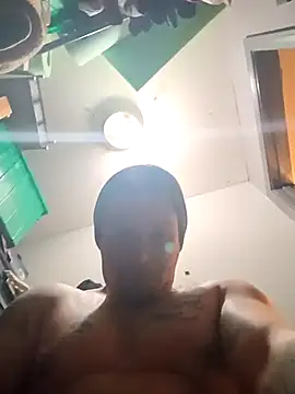 Snapshot of DadDDick925 chatting on December 14, 8:09 am DadDDick925 online show from December 14, 8:09 am