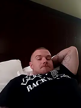 DadDDick925 online show from December 16, 3:39 pm