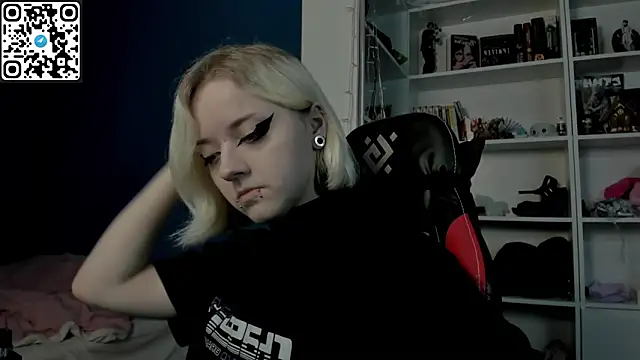 Holy Mistress S online show from January 9, 9:34 am