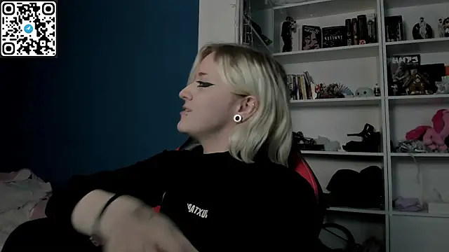 Holy Mistress S online show from January 13, 10:53 am