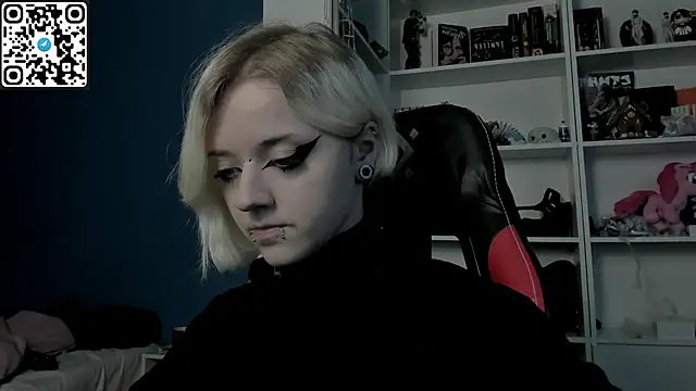 Holy Mistress S online show from January 18, 11:03 am