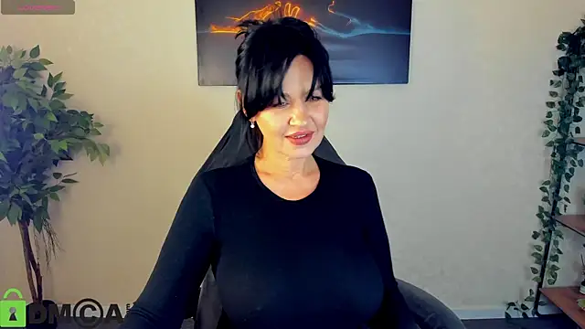 Sara Devills online show from March 28, 9:09 am