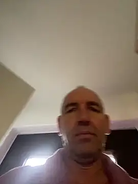 Snapshot of Lutzi1970 chatting on November 6, 8:26 am Lutzi1970 online show from November 6, 8:26 am