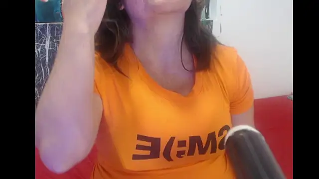 Snapshot of Debora_Cienfuegos25 chatting on December 2, 1:33 am Debora Cienfuegos25 online show from December 2, 1:33 am