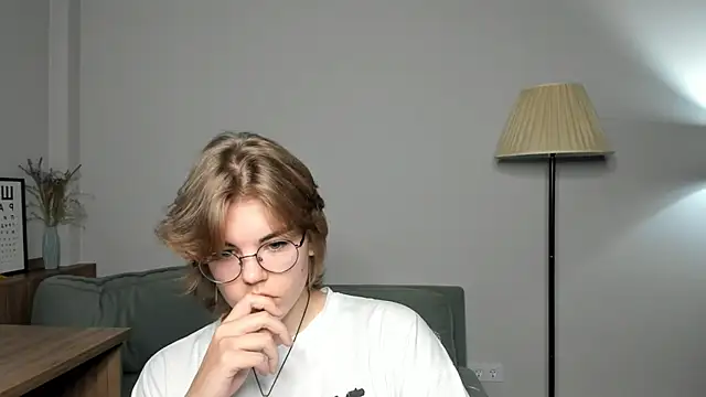 MelodyBaur online show from October 25, 9:06 am