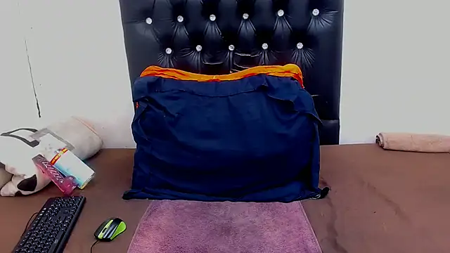 MatureMilfxxx online show from February 6, 1:54 am