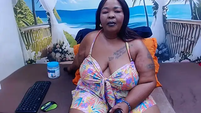 MatureMilfxxx online show from April 29, 5:17 pm