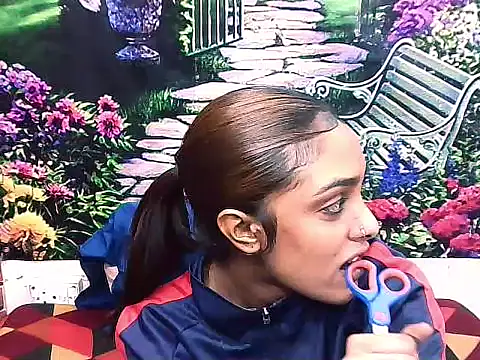 Snapshot of IndianPretty1 chatting on November 7, 5:18 am IndianPretty1 online show from November 7, 5:18 am