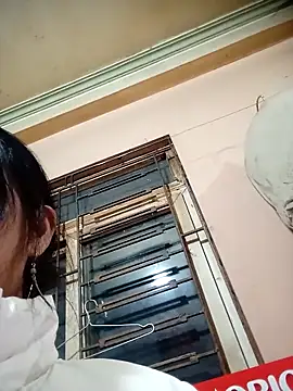 Snapshot of my-my2x chatting on November 27, 12:18 pm my-my2x online show from November 27, 12:18 pm