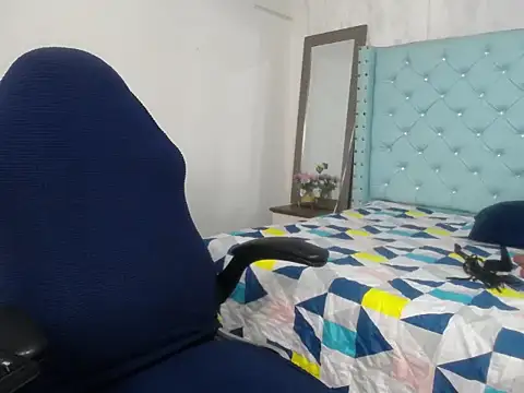 Snapshot of yuliet_latin69 chatting on November 8, 1:33 pm yuliet latin69 online show from November 8, 1:33 pm