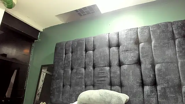 Snapshot of Alice__Morgan_ chatting on November 1, 12:07 pm Alice Morgan online show from November 1, 12:07 pm