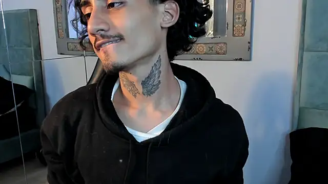 Snapshot of Mr_Strike chatting on November 3, 2:57 am Mr Strike online show from November 3, 2:57 am