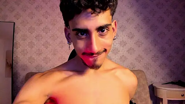 Snapshot of Mr_Strike chatting on November 24, 12:32 am Mr Strike online show from November 24, 12:32 am