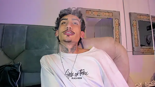 Snapshot of Mr_Strike chatting on December 14, 6:56 pm Mr Strike online show from December 14, 6:56 pm