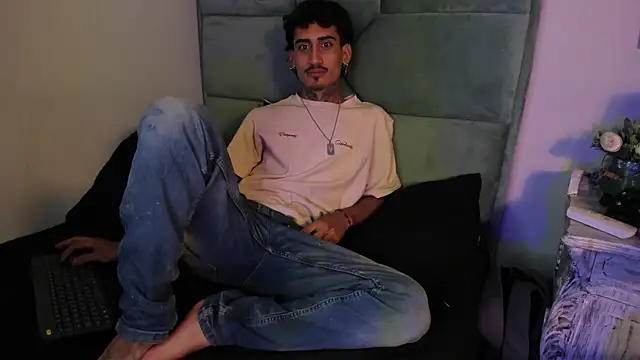 Snapshot of Mr_Strike chatting on December 15, 7:07 pm Mr Strike online show from December 15, 7:07 pm