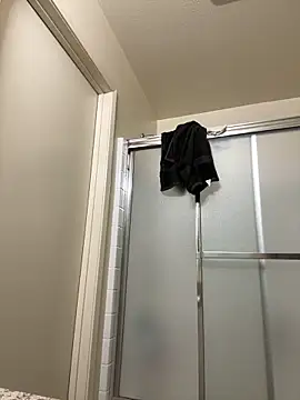 Snapshot of maddfreak0 chatting on December 17, 2:50 am maddfreak0 online show from December 17, 2:50 am