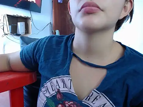 Snapshot of samgirl_hot chatting on November 5, 3:56 pm samgirl hot online show from November 5, 3:56 pm